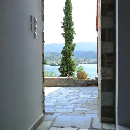 Christy's House Sea View *